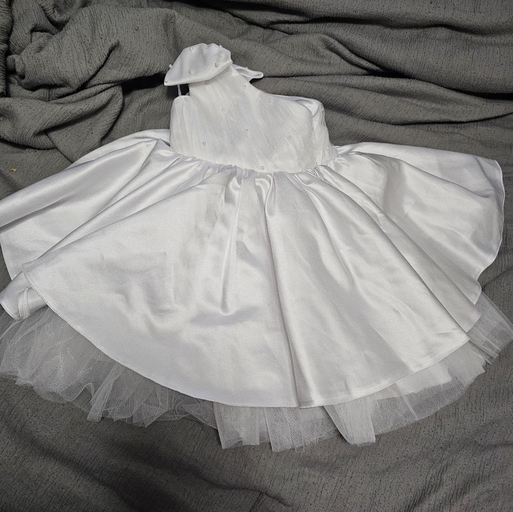 Elegant White Dress with Tulle Skirt